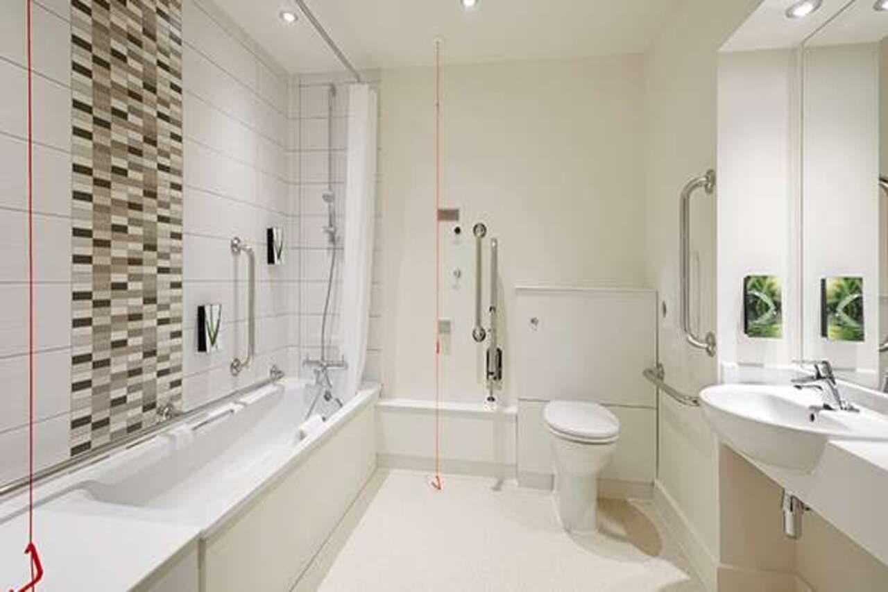 Premier Inn Woking West - A324 Kültér fotó